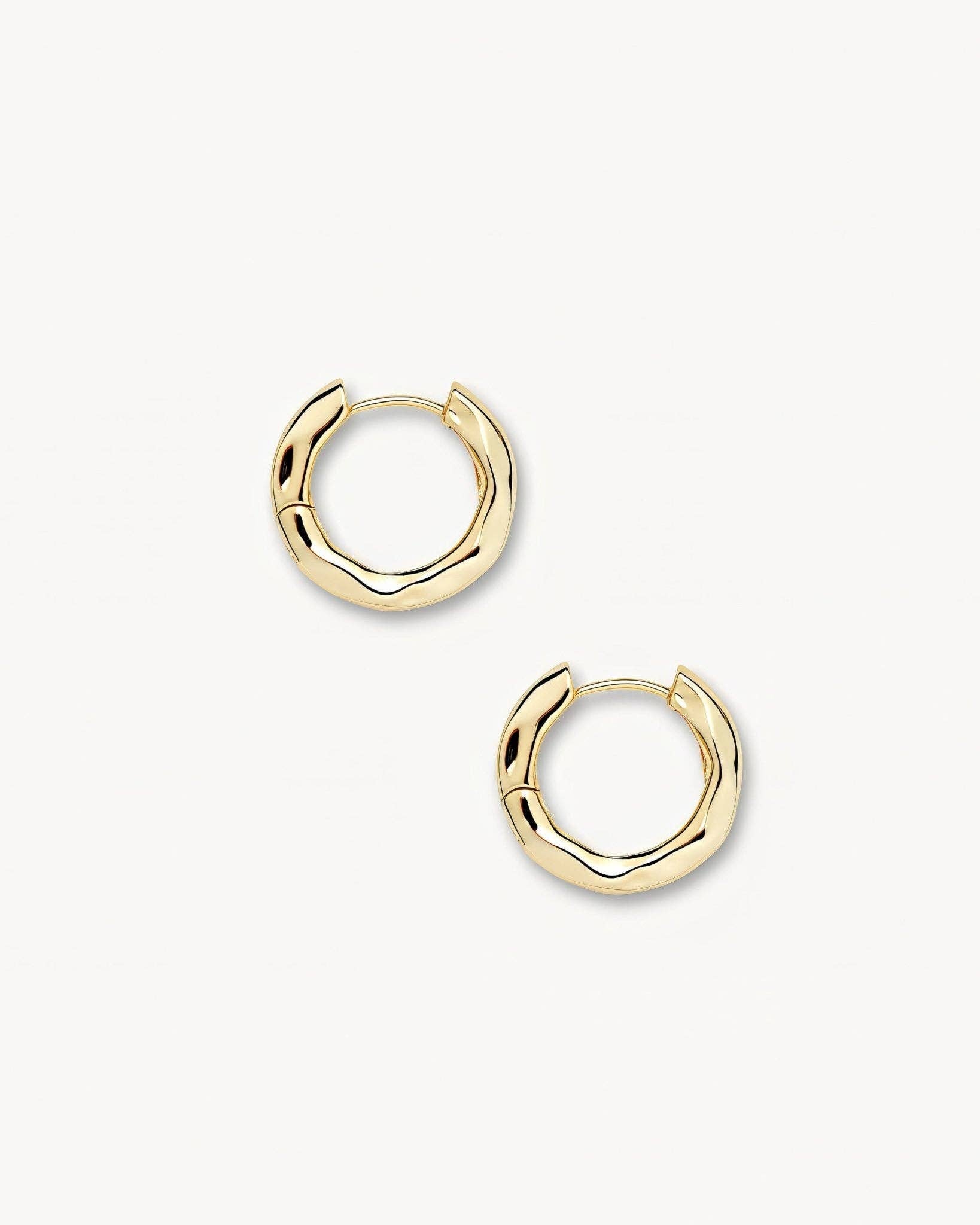 Petite Wavy Hoops in Gold