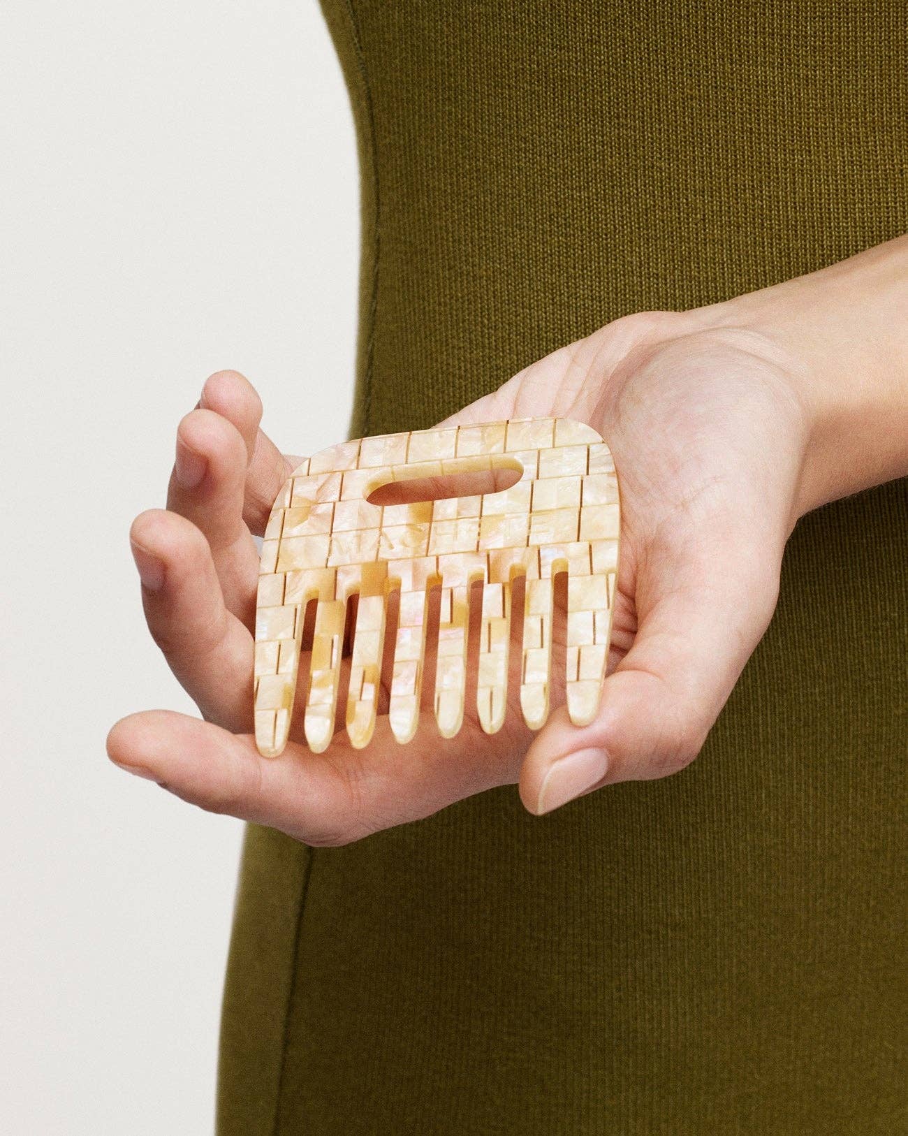 No. 4 Comb in Modern Walnut